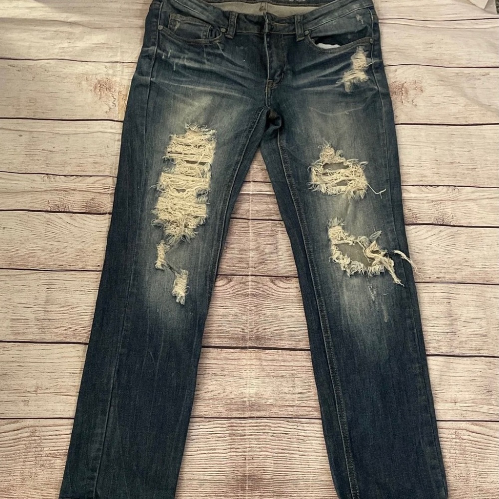 Macbine distressed jeans size 11